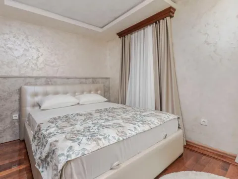 Prodaja, jednosoban stan, 37m², Stari Grad Kotor, Kotor - image 10