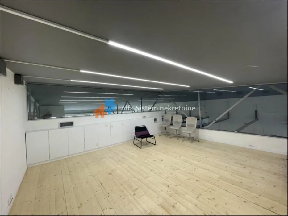 Rent, office space, 1000m², Autokomanda, Voždovac Sve Podlokacije