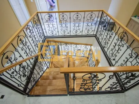 Prodaja, kuća, 371m², Tivat, Crna Gora - image 14