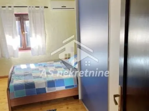 Rent, two bedroom apartment, 65m², Stari Grad, Beograd - image 11