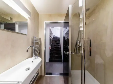 Izdavanje, dvosoban stan, 120m², Kotor, Crna Gora - image 7