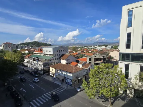 Rent, apartment, 100m², Centar, Podgorica - image 4