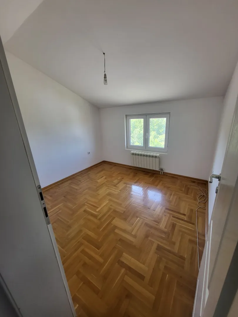 Izdavanje, trosoban stan, 57m², Višnjička Banja, Palilula Sve Podlokacije
