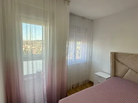 Izdavanje, jednosoban stan, 43m², City Kej, Podgorica - image 12