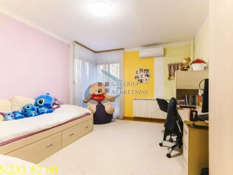 Prodaja, trosoban stan, 92m², Vidikovački venac, Rakovica - image 10