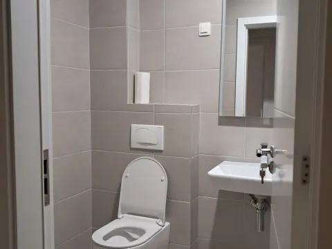 Rent, one bedroom apartment, 45m², Pobrežje, Podgorica - image 10