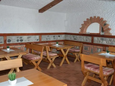 Prodaja, poslovni prostor, 1200m², Ulcinj, Crna Gora - image 4