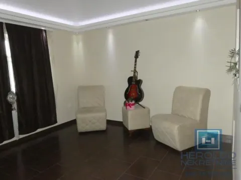 Prodaja, četvorosoban stan, 168m², Aqua park, Jagodina - image 3