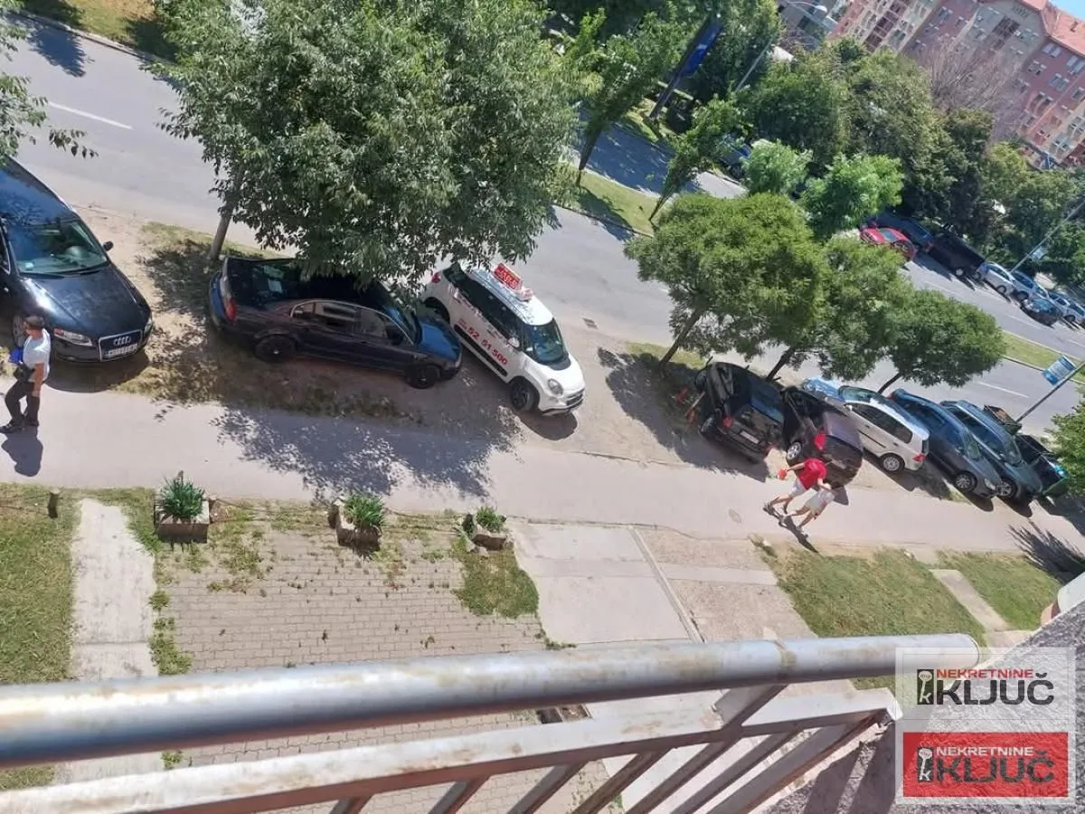 Izdavanje, garsonjera, 30m², Sajmište, Novi Sad
