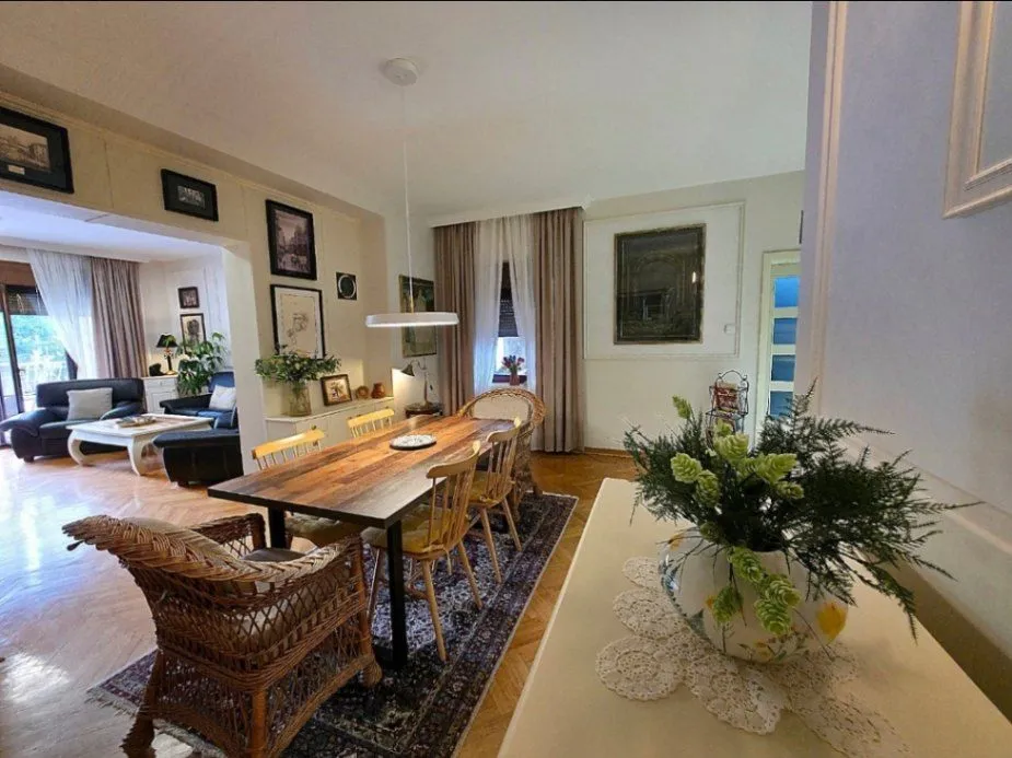 Izdavanje, trosoban stan, 145m², Preko Morače, Podgorica