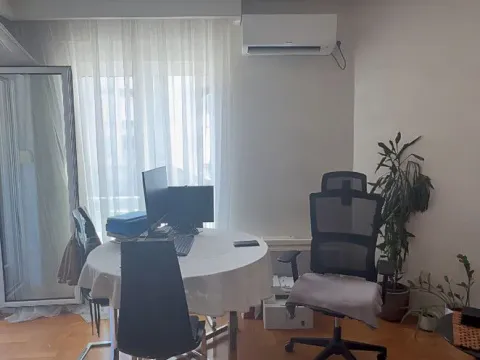 Prodaja, jednosoban stan, 56m², Blok 9, Podgorica - image 10