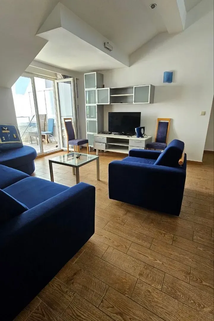 Prodaja, dvosoban stan, 70m², Centar, Budva