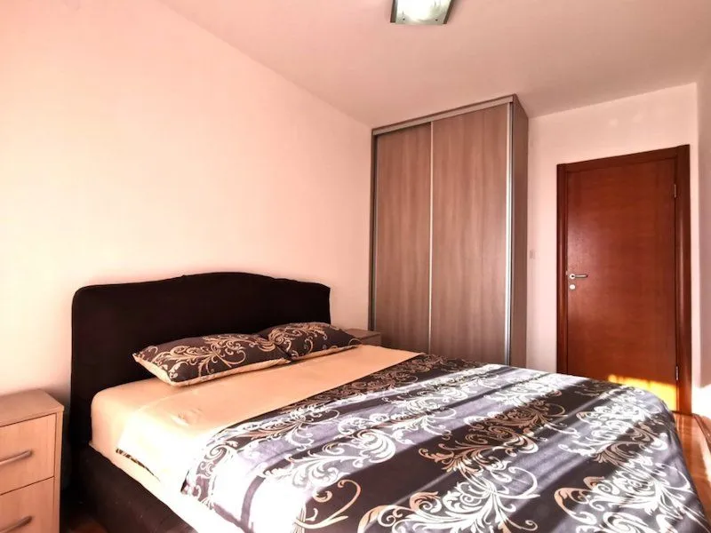 Rent, one bedroom apartment, 50m², Stari Aerodrom, Podgorica