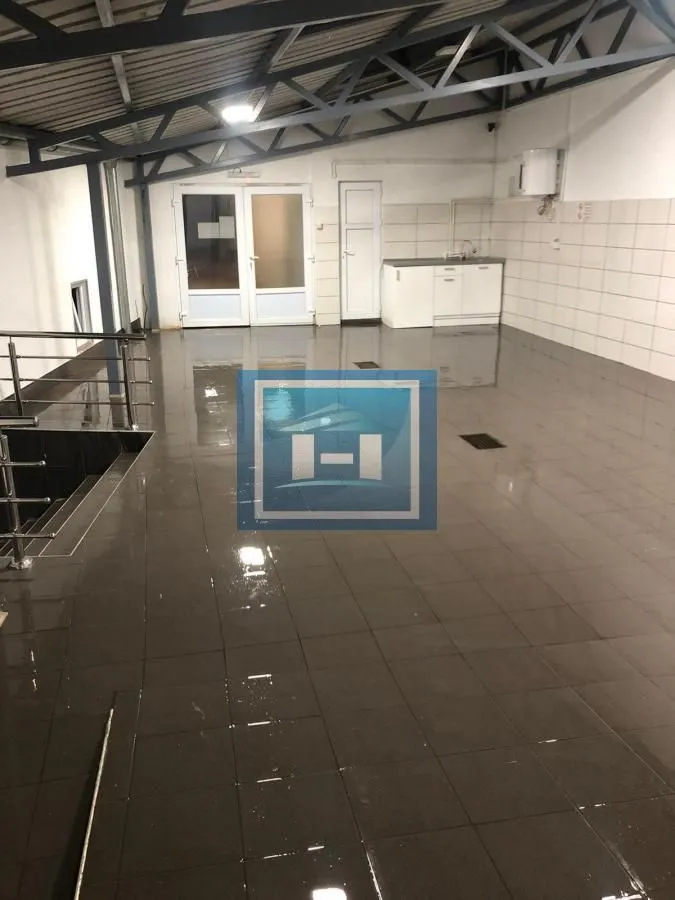 Rent, office space, 320m², Grad Stalać, Ćićevac