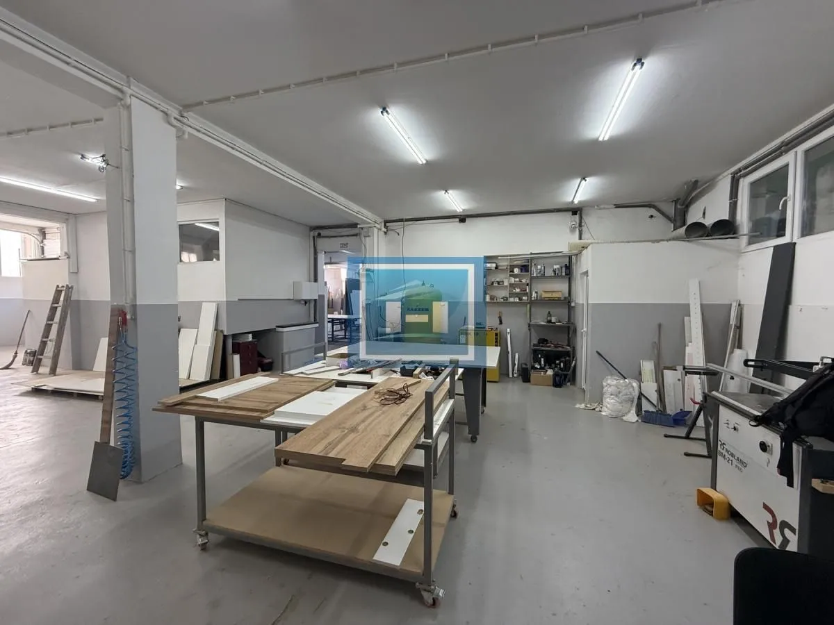 Rent, office space, 194m², Industrijska zona, Jagodina