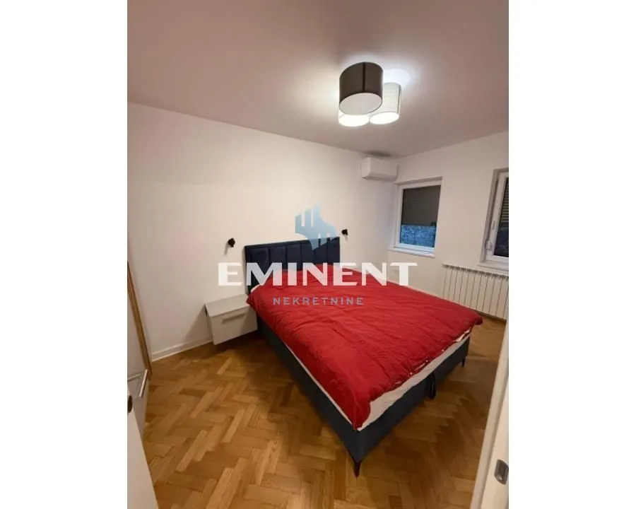 Izdavanje, trosoban stan, 86m², Banovo Brdo, Beograd