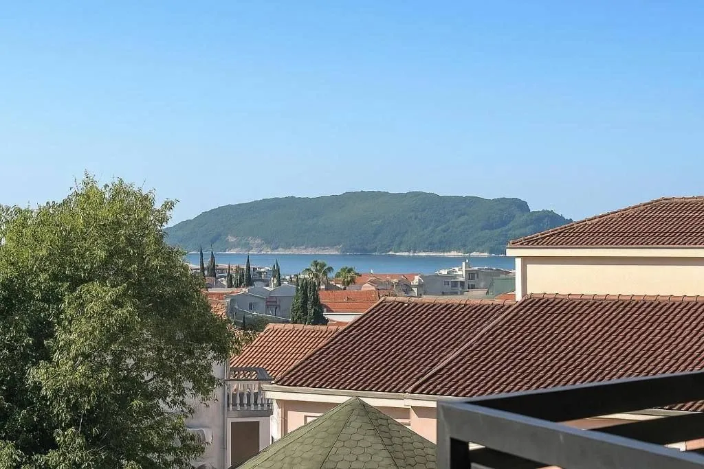 Rent, one bedroom apartment, 44m², Lazi, Budva
