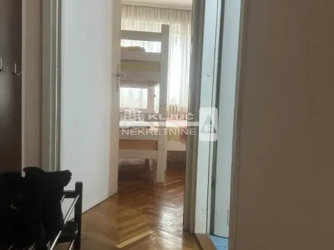 Rent, two bedroom apartment, 60m², Kalenić Pijaca, Vračar Sve Podlokacije - image 2