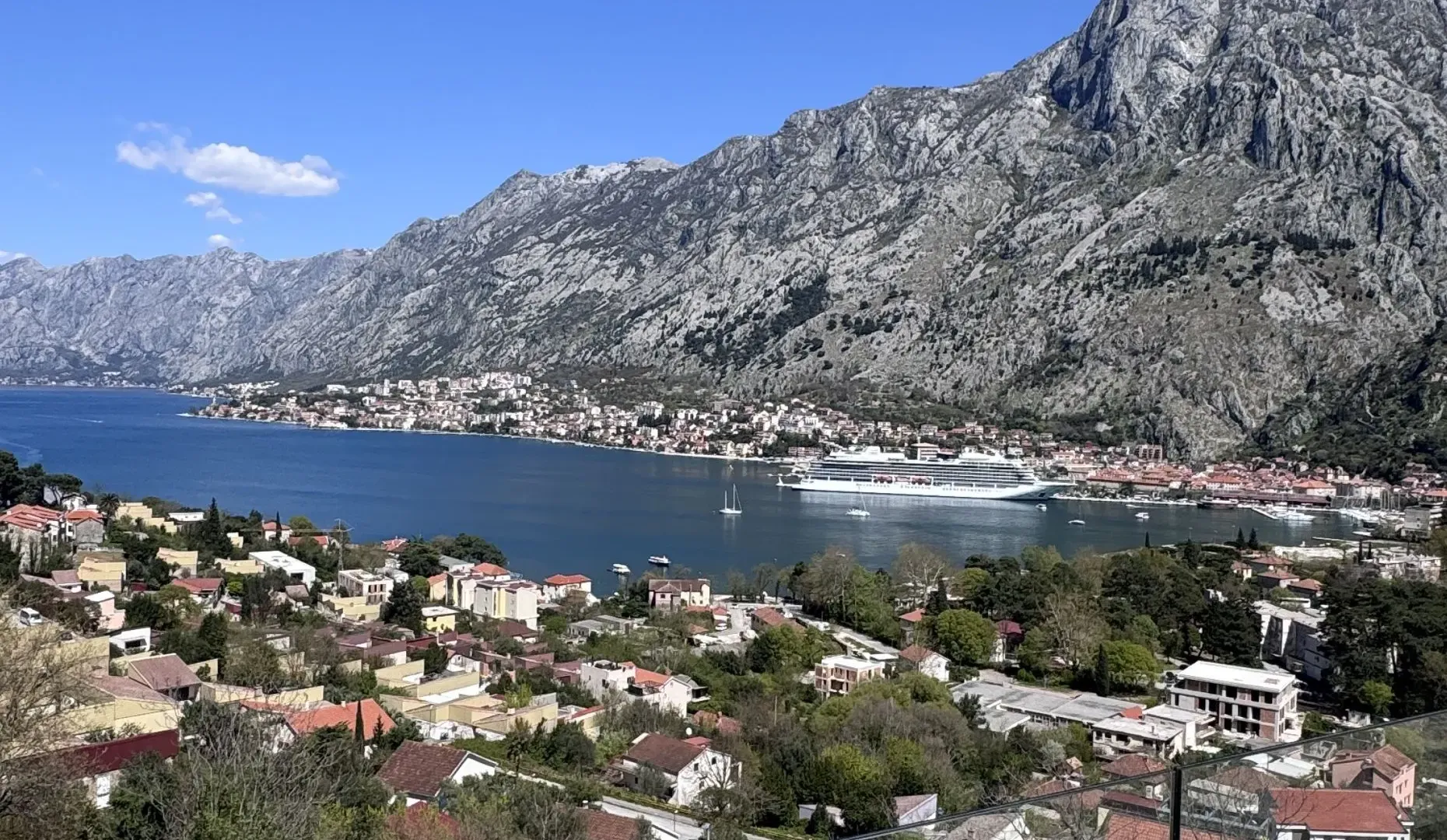 Sale, five bedroom apartment, 192m², Kotor, Crna Gora