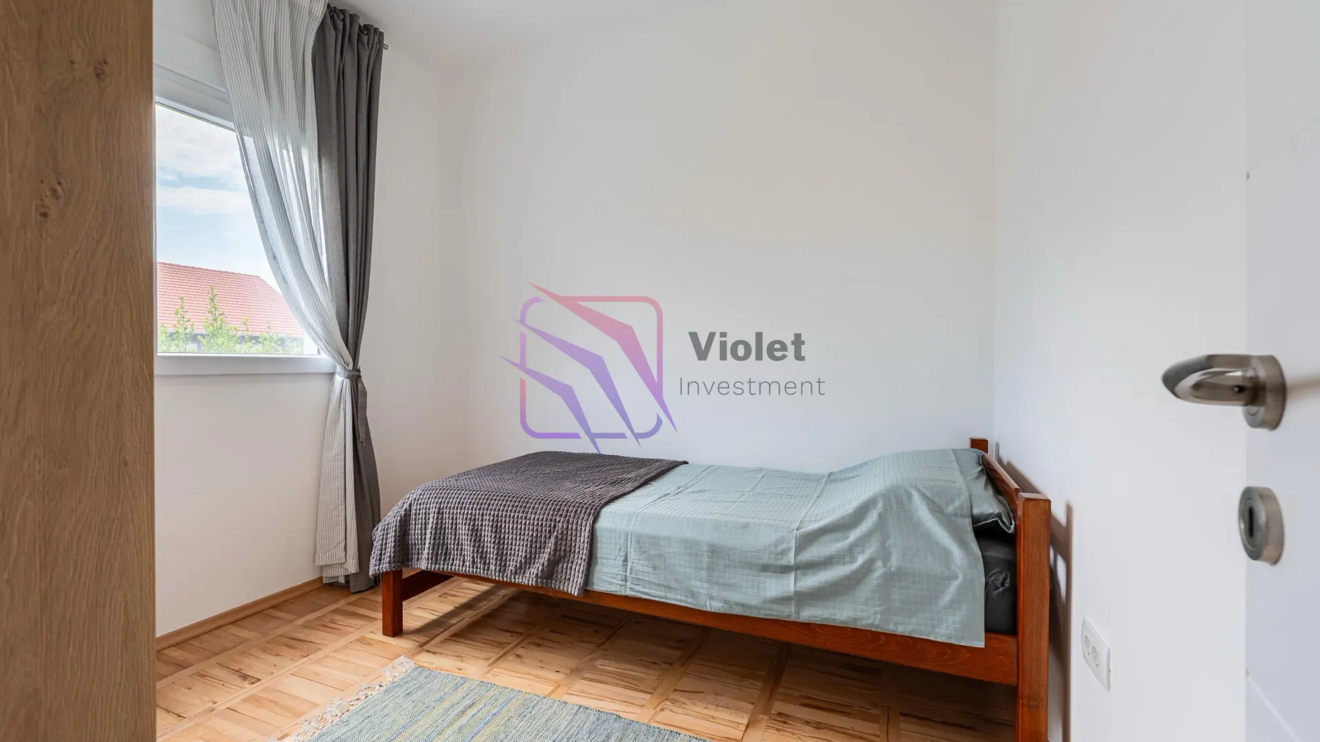 Izdavanje, trosoban stan, 100m², Dalmatinska ulica, Podgorica