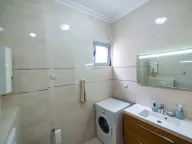 Izdavanje, jednosoban stan, 67m², Centar, Budva - image 11