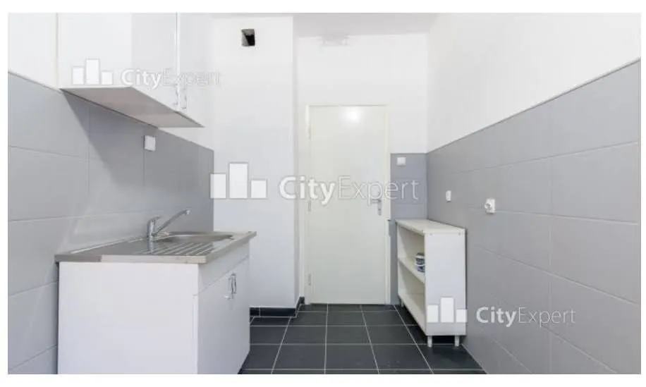 Izdavanje, trosoban stan, 70m², Vračar Centar, Vračar Sve Podlokacije