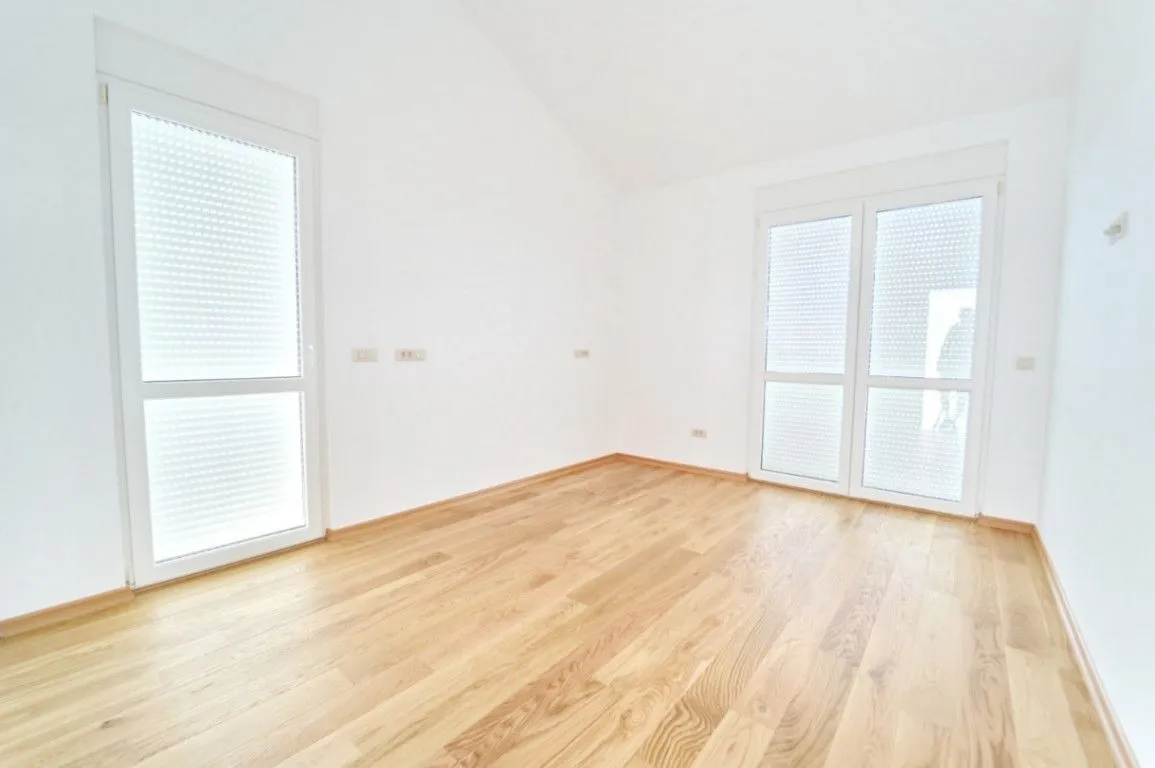 Sale, house, 184m², Hladna Uvala, Bar