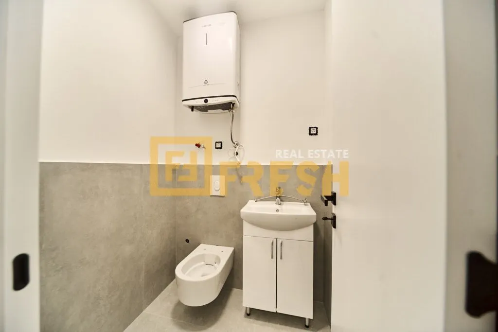 Rent, office space, 95m², City Kvart, Podgorica