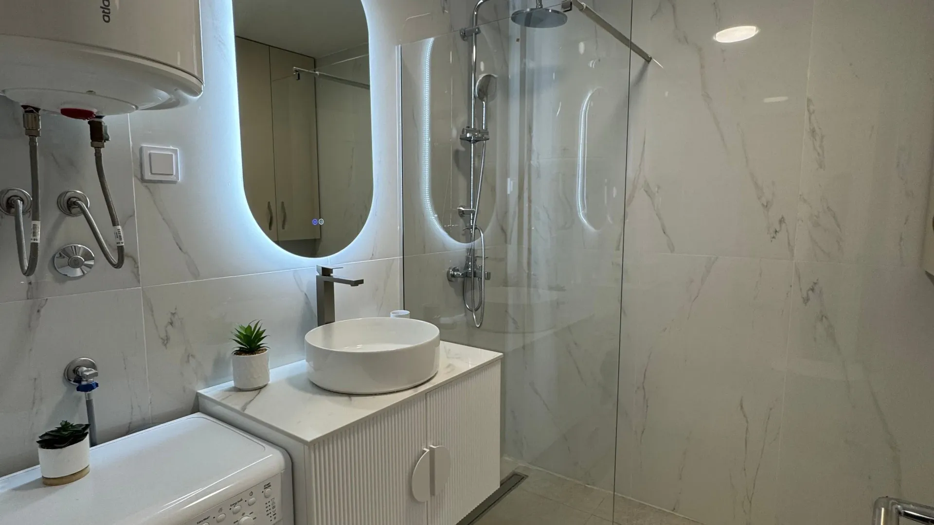 Sale, two bedroom apartment, 74m², Bečići, Budva
