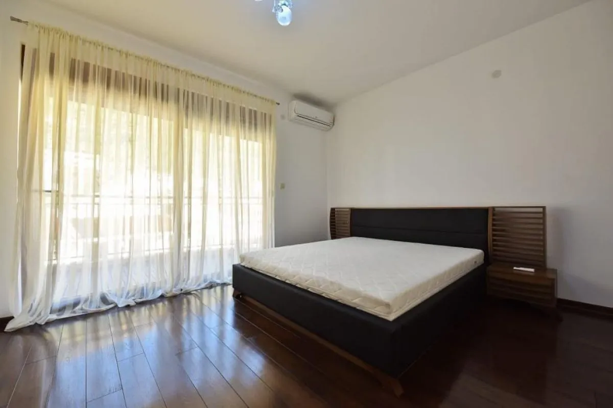Sale, three bedroom apartment, 152m², Petrovac, Budva