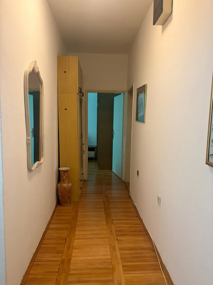 Izdavanje, jednosoban stan, 60m², Centar, Podgorica