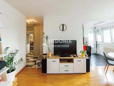 Sale, three bedroom apartment, 90m², Novi Beograd Blok 37, Novi Beograd Sve Podlokacije - image 2