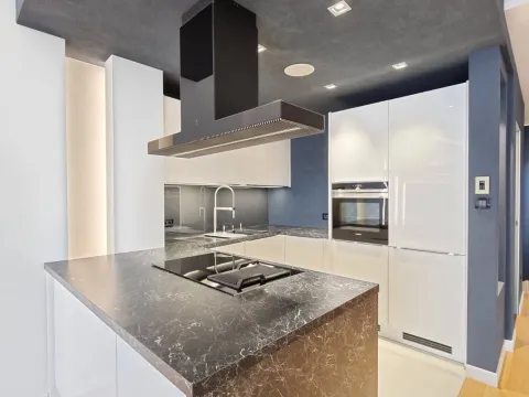 Sale, two bedroom apartment, 108m², Budva, Crna Gora - image 25