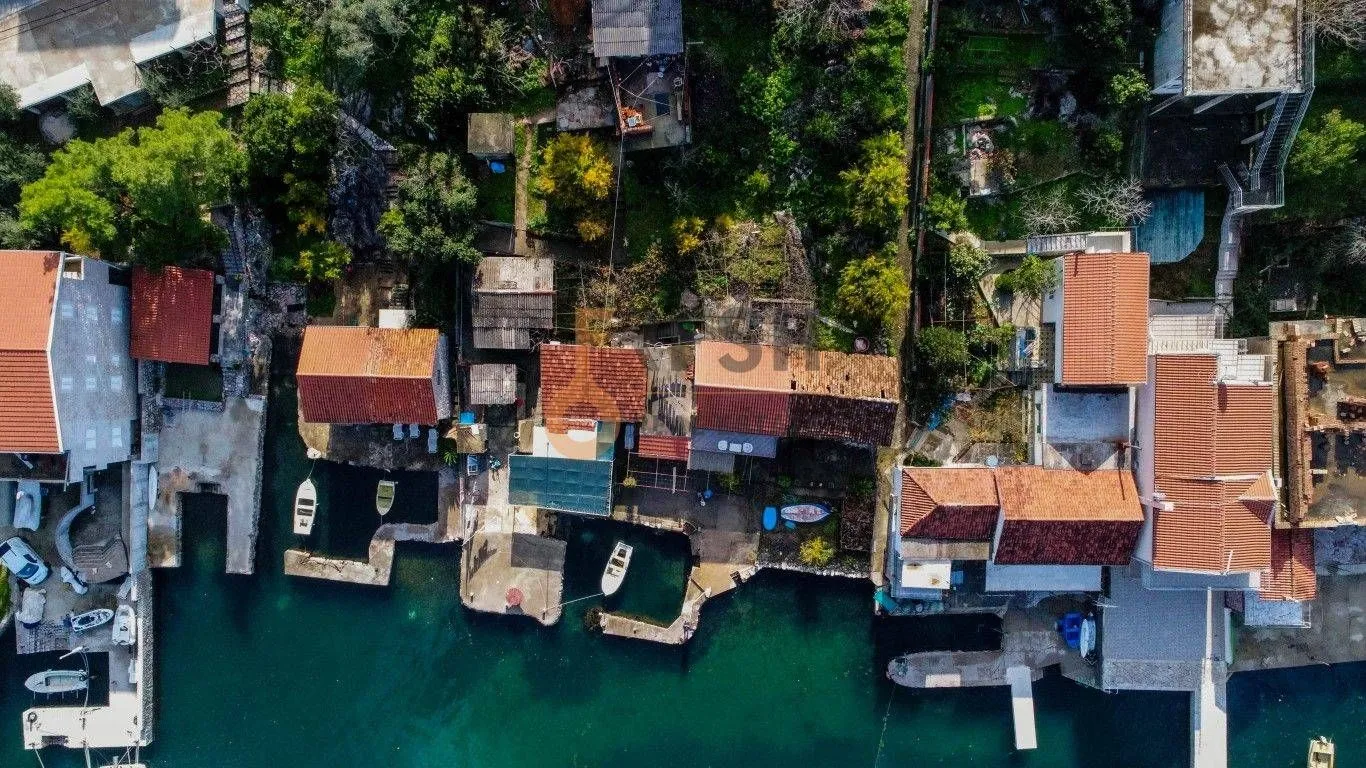 Prodaja, kuća, 1753m², Tivat, Crna Gora