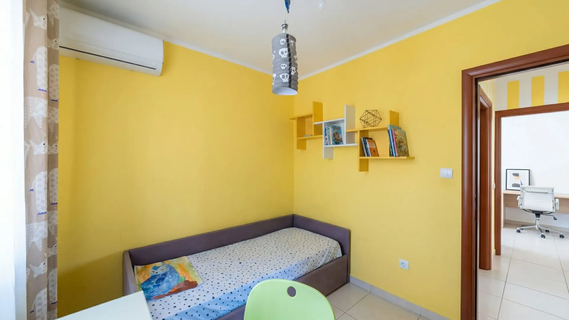 Sale, five bedroom apartment, 111m², Bečići, Budva