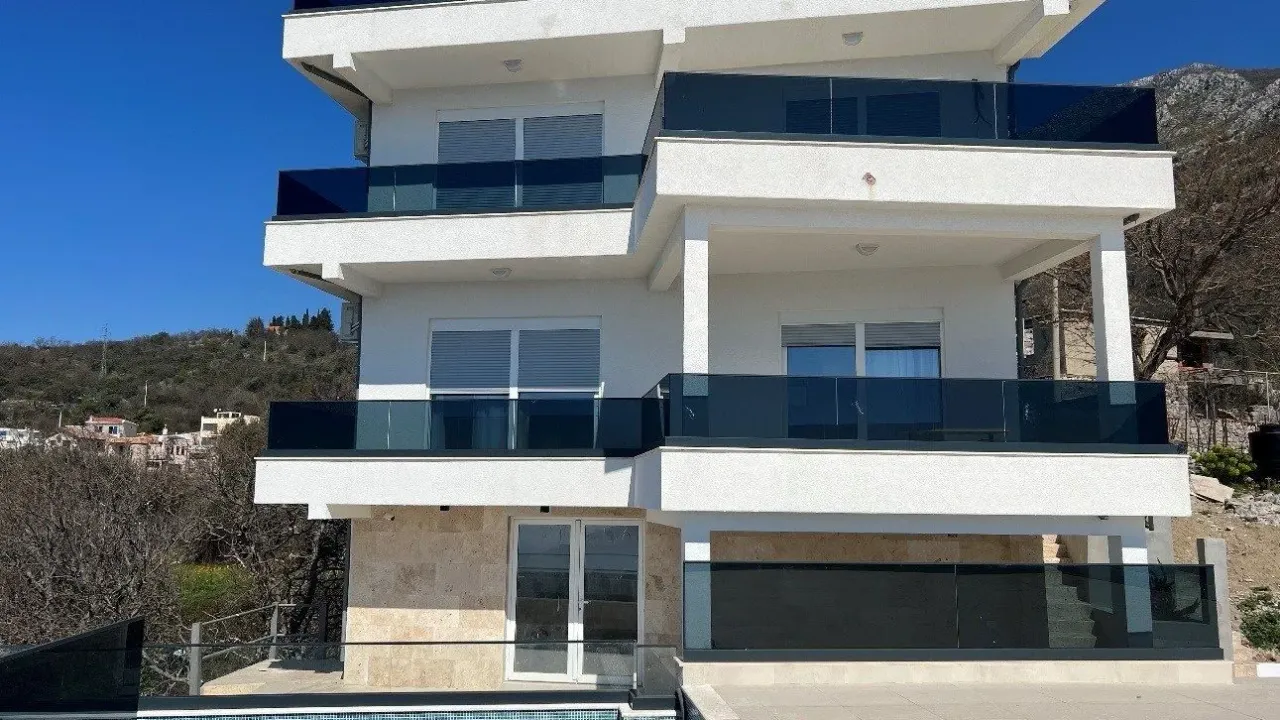 Sale, house, 224m², Sutomore, Bar