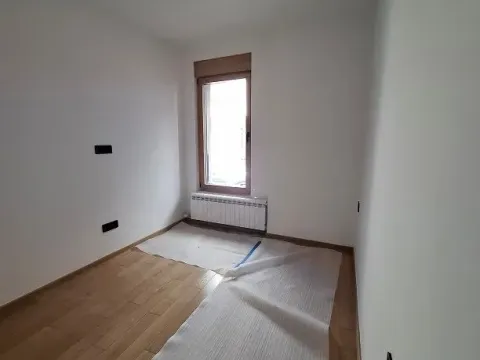 Sale, four bedroom apartment, 116m², Vračar Hram, Vračar Sve Podlokacije - image 4