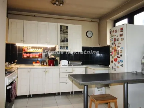 Prodaja, kuća, 330m², Čenej, Novi Sad Sve Podlokacije - image 3