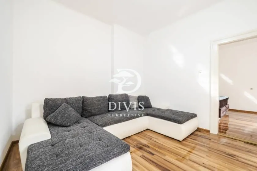 Sale, three bedroom apartment, 68m², Vračar Sve Podlokacije, Beograd