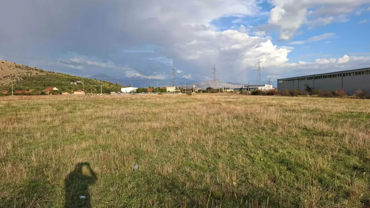 Prodaja, plac, 3300m², Podgorica, Crna Gora