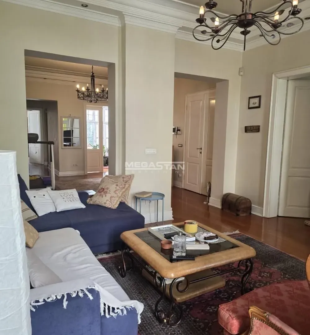 Sale, house, 815m², Vračar Sve Podlokacije, Beograd