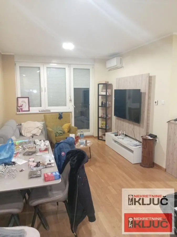 Prodaja, trosoban stan, 58m², Rotkvarija, Novi Sad Sve Podlokacije