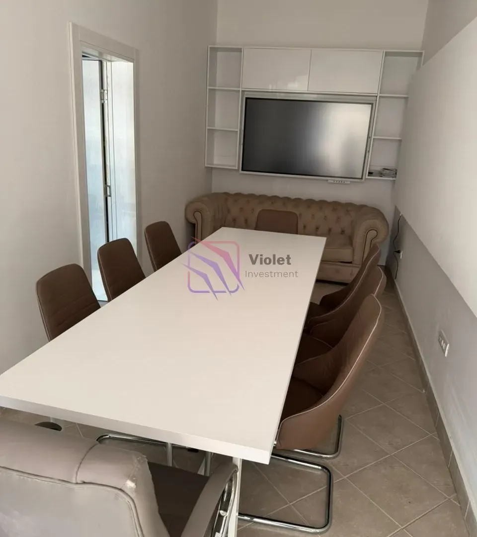 Rent, apartment, 98m², Stari Aerodrom, Podgorica