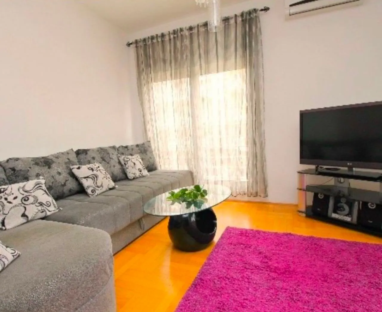 Rent, two bedroom apartment, 90m², Rozino, Budva
