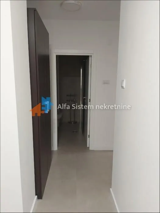 Izdavanje, dvosoban stan, 65m², Čubura, Beograd