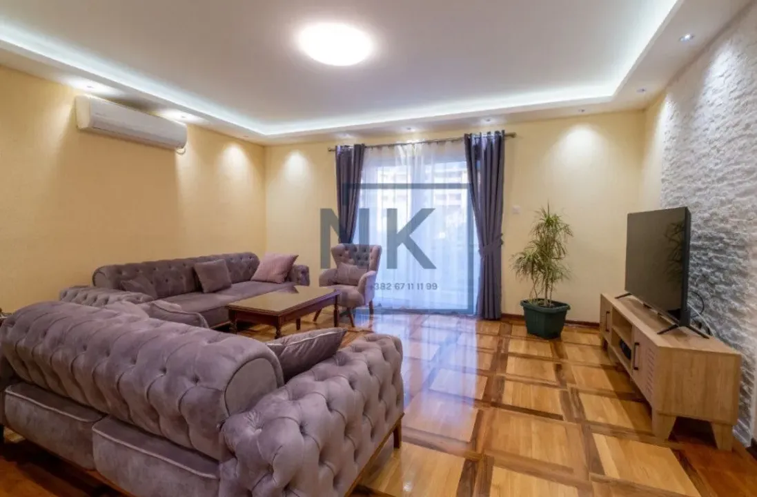 Prodaja, trosoban stan, 128m², Stari Aerodrom, Podgorica