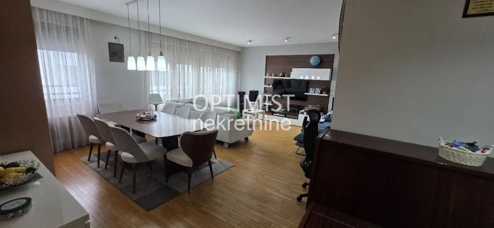 Prodaja, trosoban stan, 106m², Zemun Sve Podlokacije, Beograd