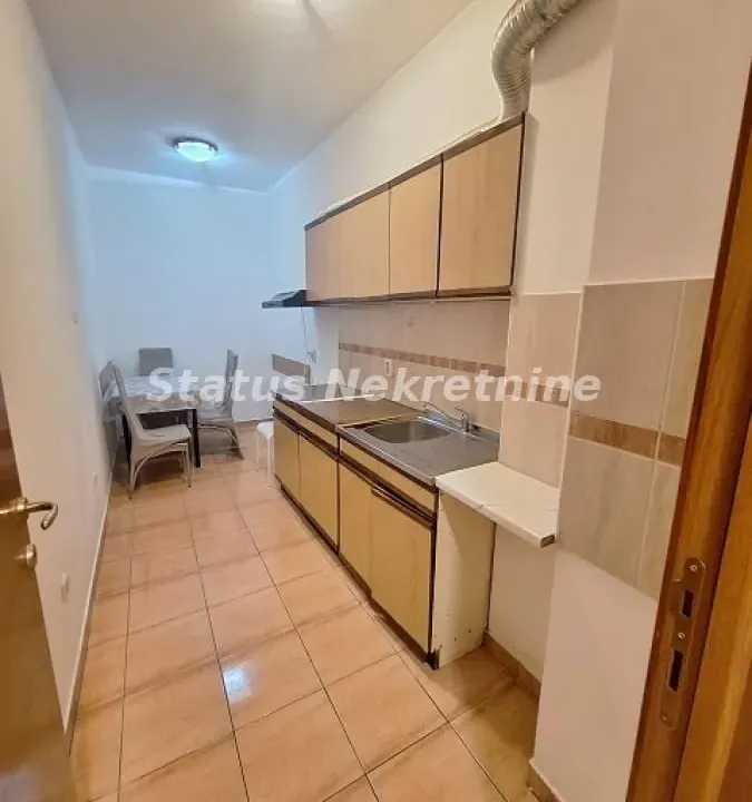 Izdavanje, trosoban stan, 60m², Nova Detelinara, Novi Sad Sve Podlokacije