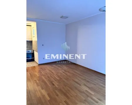 Izdavanje, trosoban stan, 67m², Lekino Brdo, Voždovac Sve Podlokacije - image 2