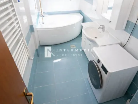 Izdavanje, četvorosoban stan, 137m², Topla, Herceg Novi - image 11